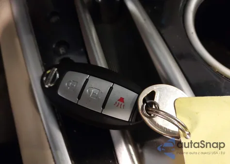 2014 Nissan Pathfinder S/Sv/Sl/Platinum z USA, uszkodzony, nr VIN 5N1AR2MMXEC631228